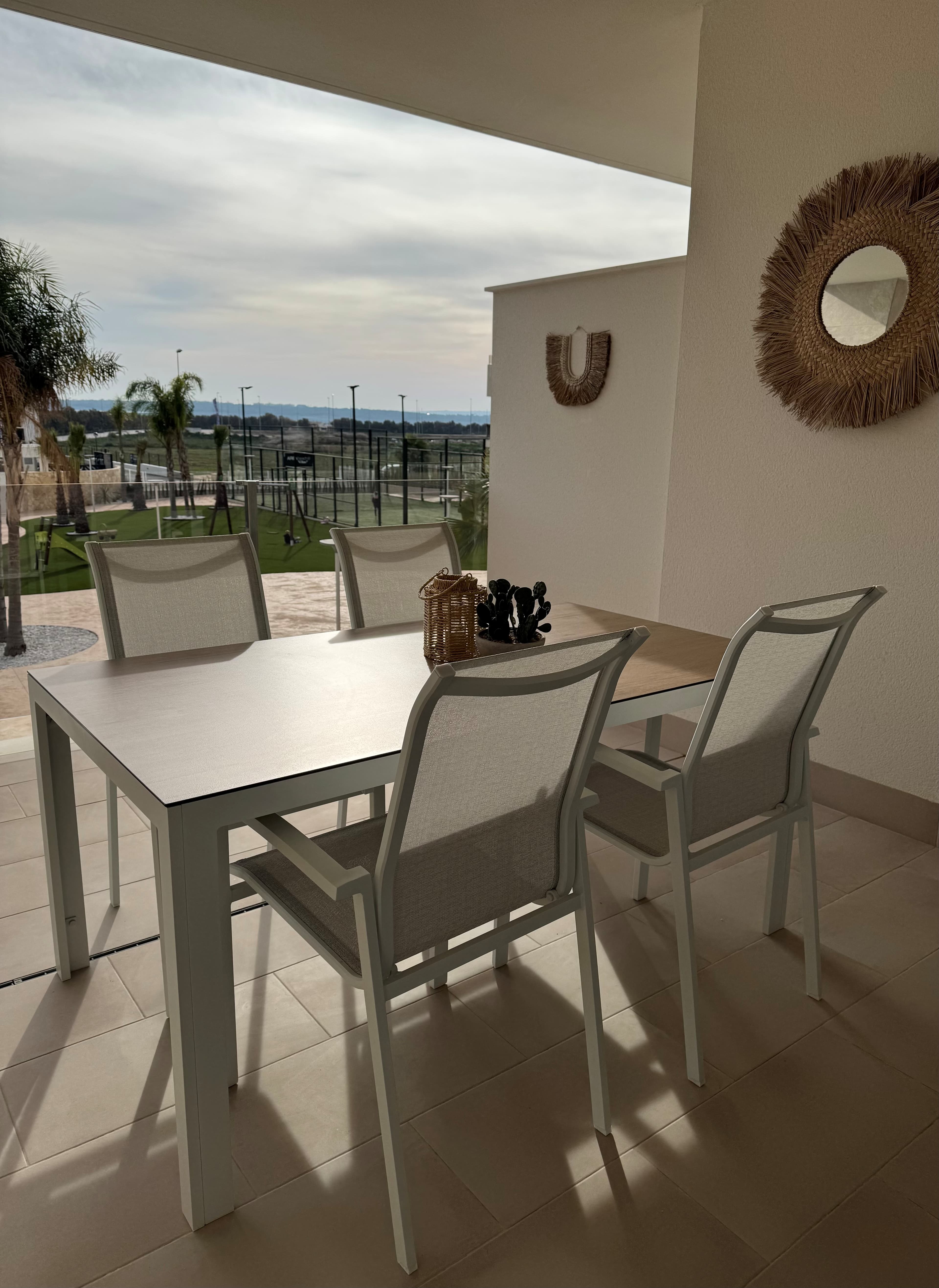 Zonnig balkon op het zuiden